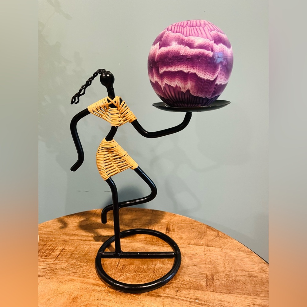 BLACK IRON CANDLE HOLDER